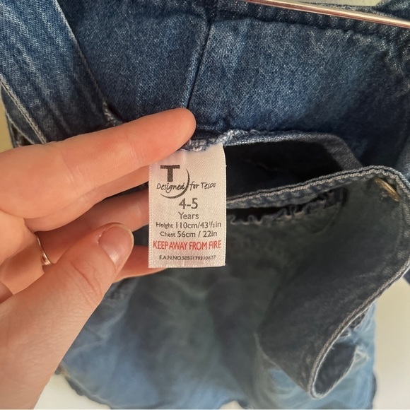 Vintage Style Denim Dress with Flowers Embroidered Toddler Girls 4-5 yrs - Picture 6 of 6